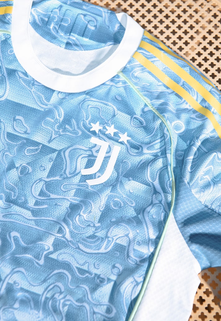 Juventus Away 25/26