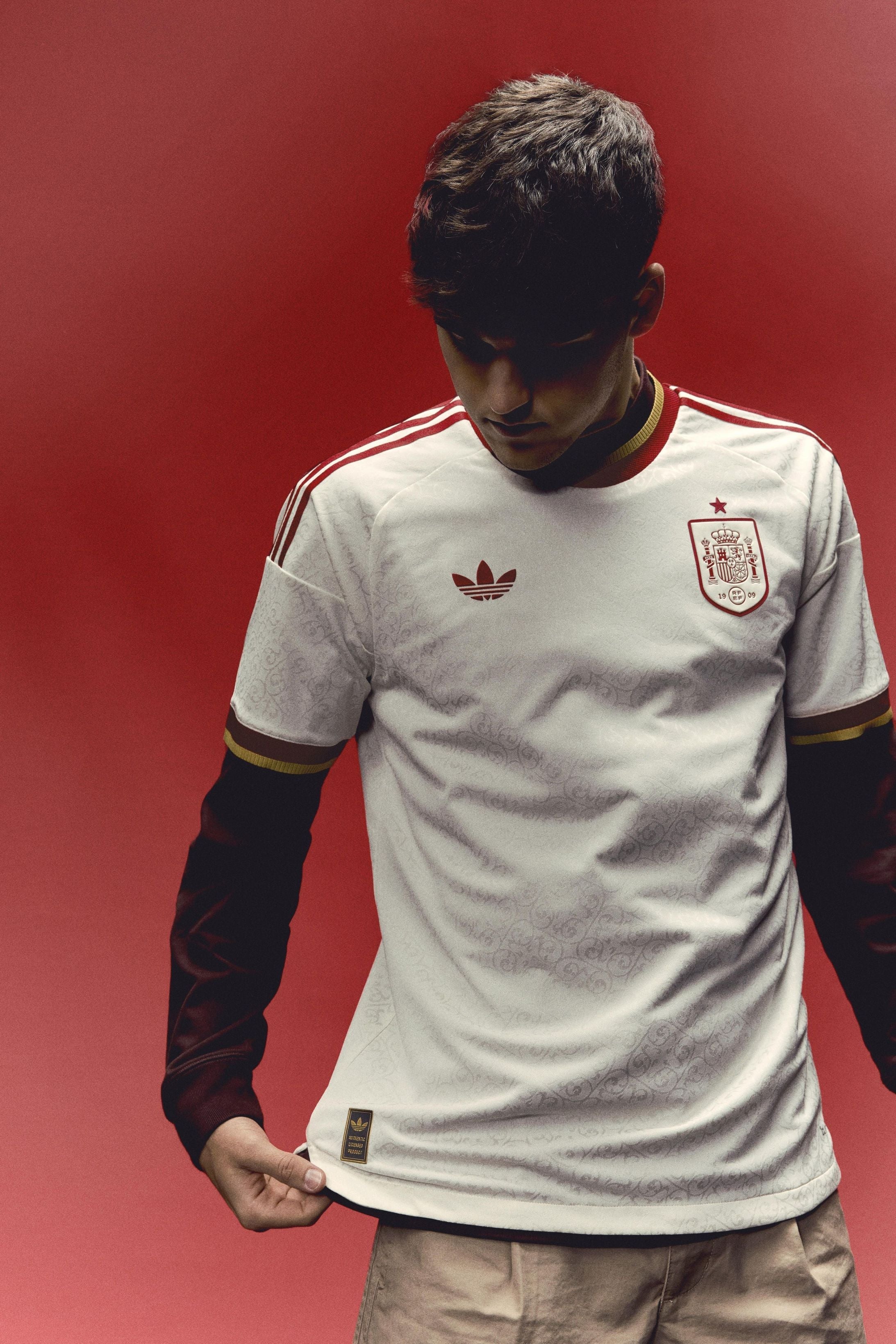 Spain Away 26/27