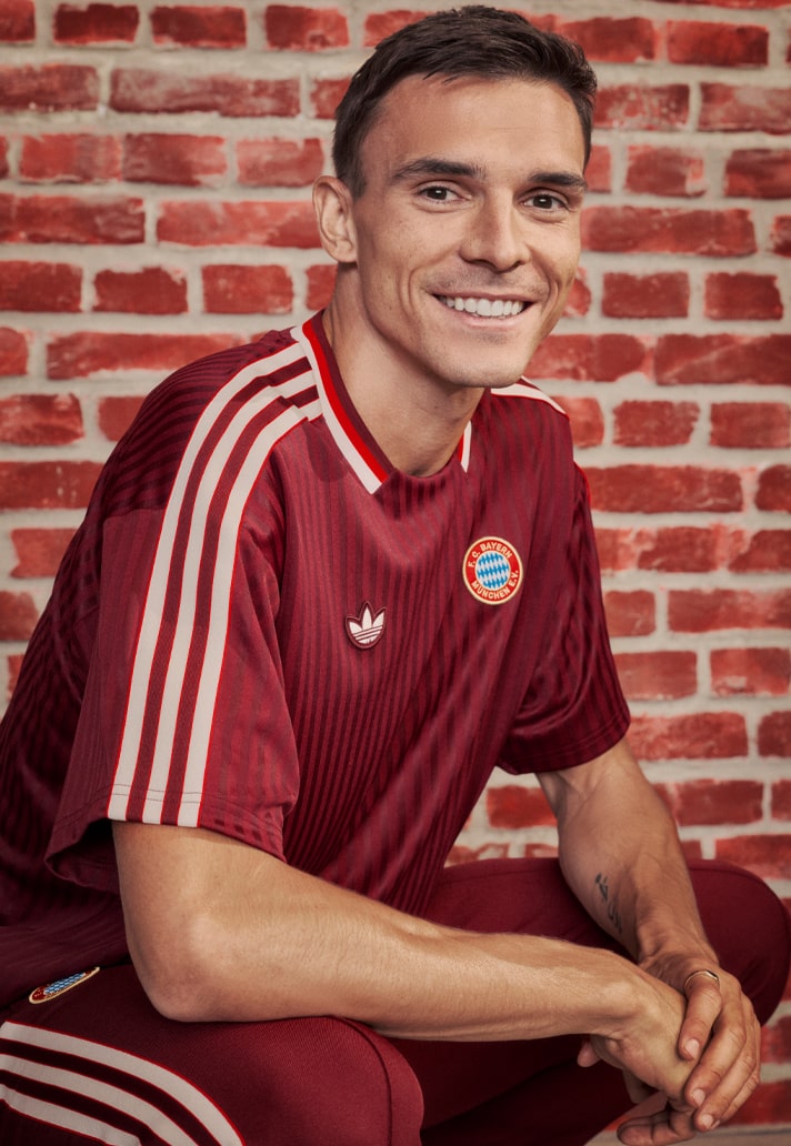 Bayern Munich Terrace Icons 24/25