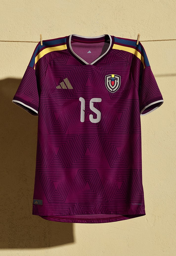 Venezuela Home 26/27